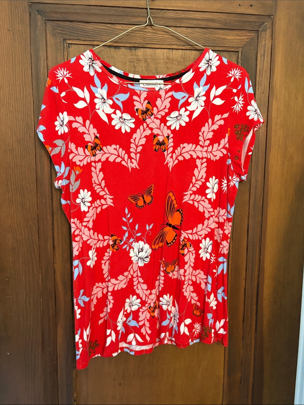 Carmen Marc valvo Red Butterfly and Floral Short Sleeve Tee